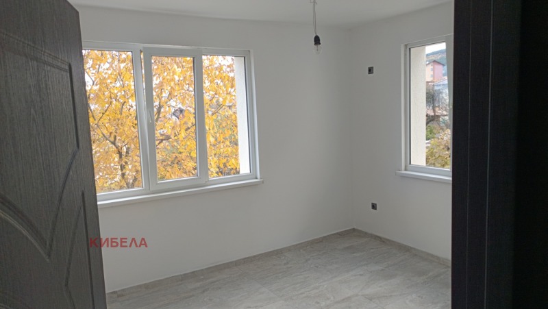 Продава КЪЩА, гр. Перник, Ралица, снимка 11 - Къщи - 52309032