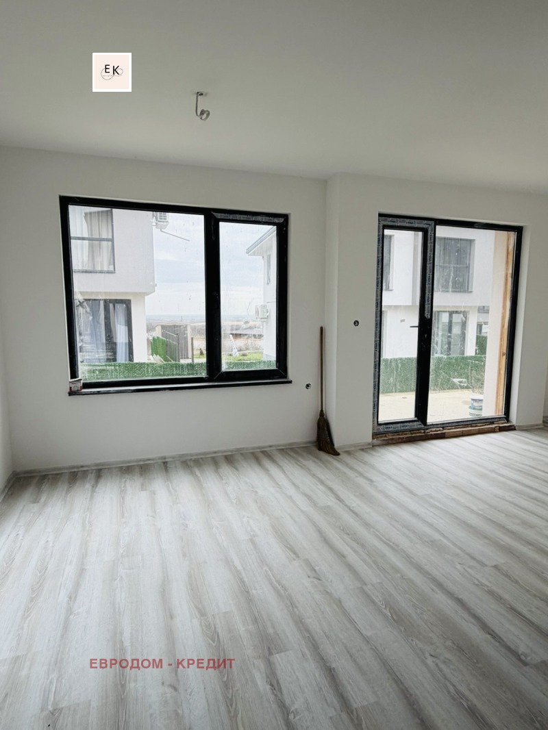 Продава КЪЩА, с. Богомилово, област Стара Загора, снимка 10 - Къщи - 53239551