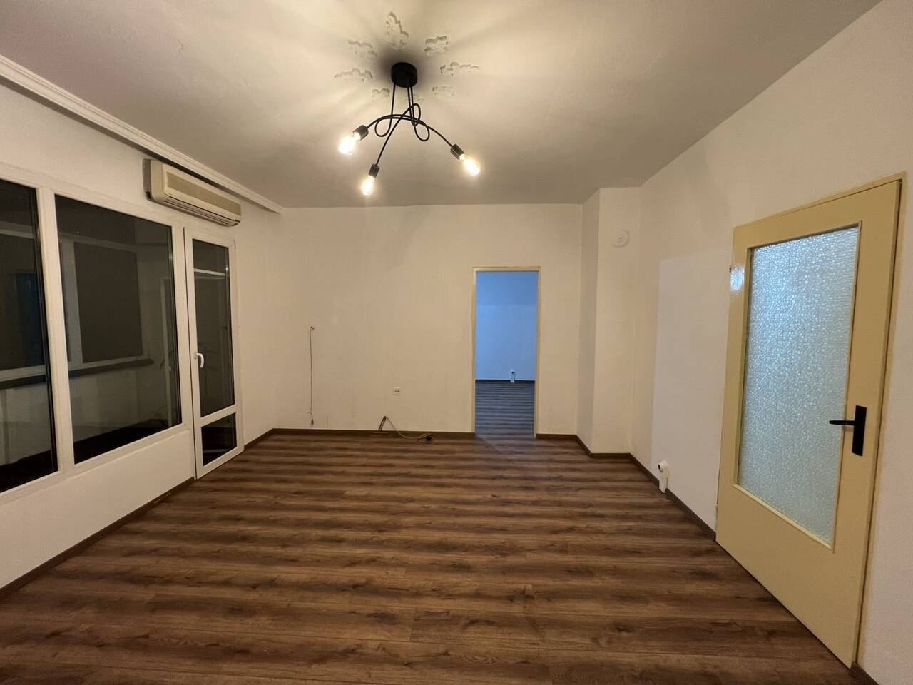Продава 3-СТАЕН, гр. Пловдив, Кючук Париж, снимка 11 - Апартаменти - 55346261