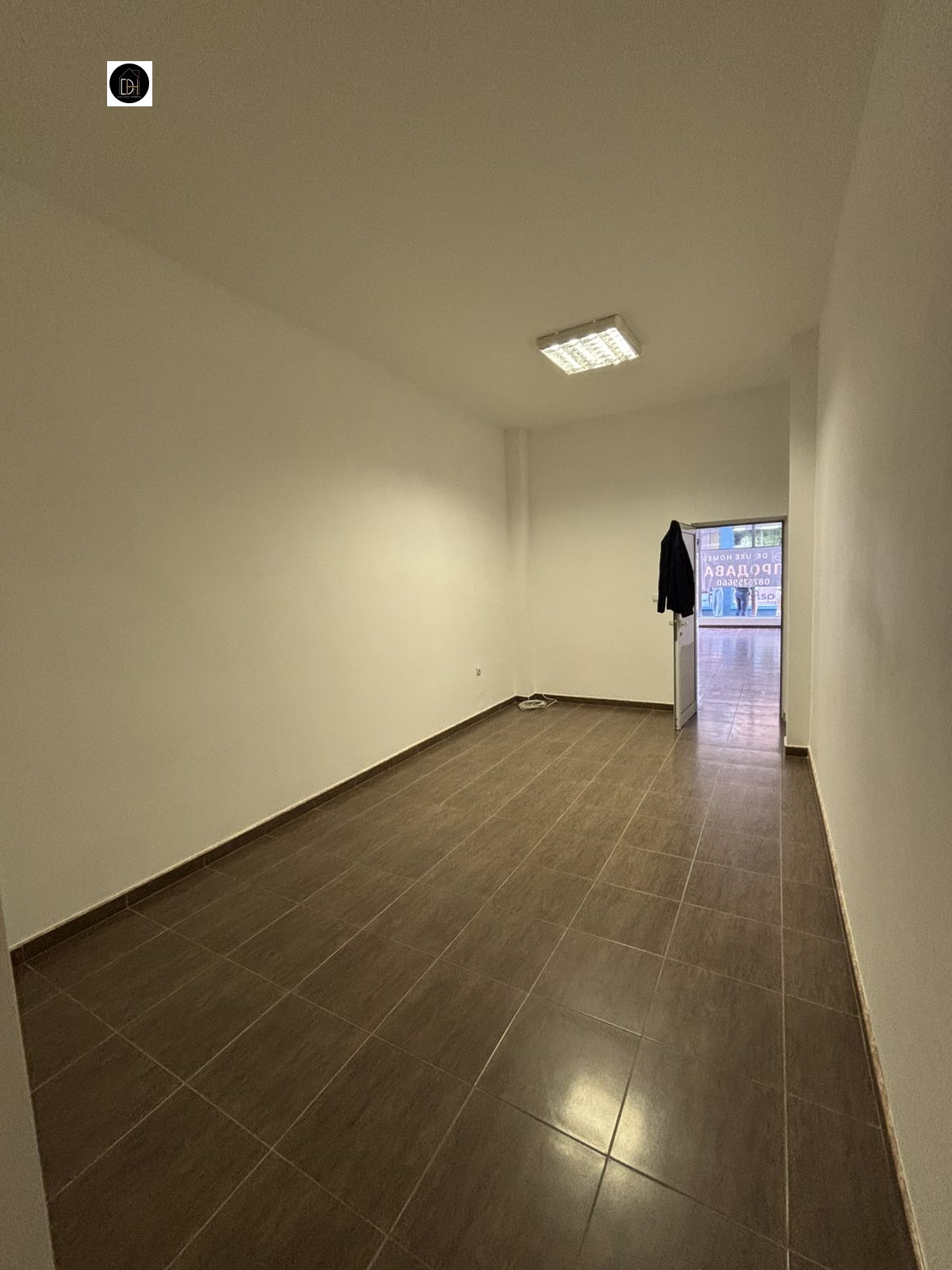 Продава МАГАЗИН, гр. Пловдив, Тракия, снимка 2 - Магазини - 55310536