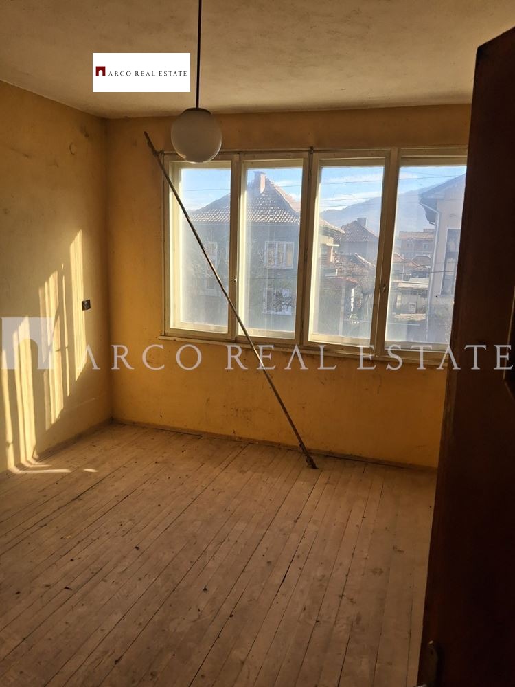 Продава ЕТАЖ ОТ КЪЩА, гр. Вършец, област Монтана, снимка 4 - Етаж от къща - 53149885