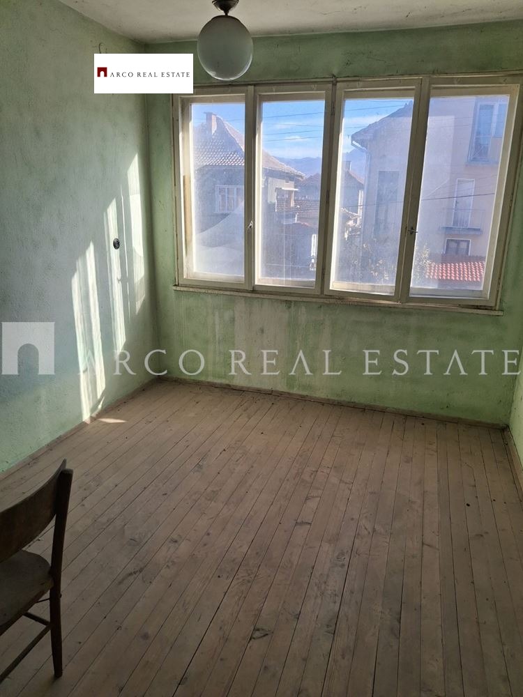 Продава ЕТАЖ ОТ КЪЩА, гр. Вършец, област Монтана, снимка 8 - Етаж от къща - 53149885