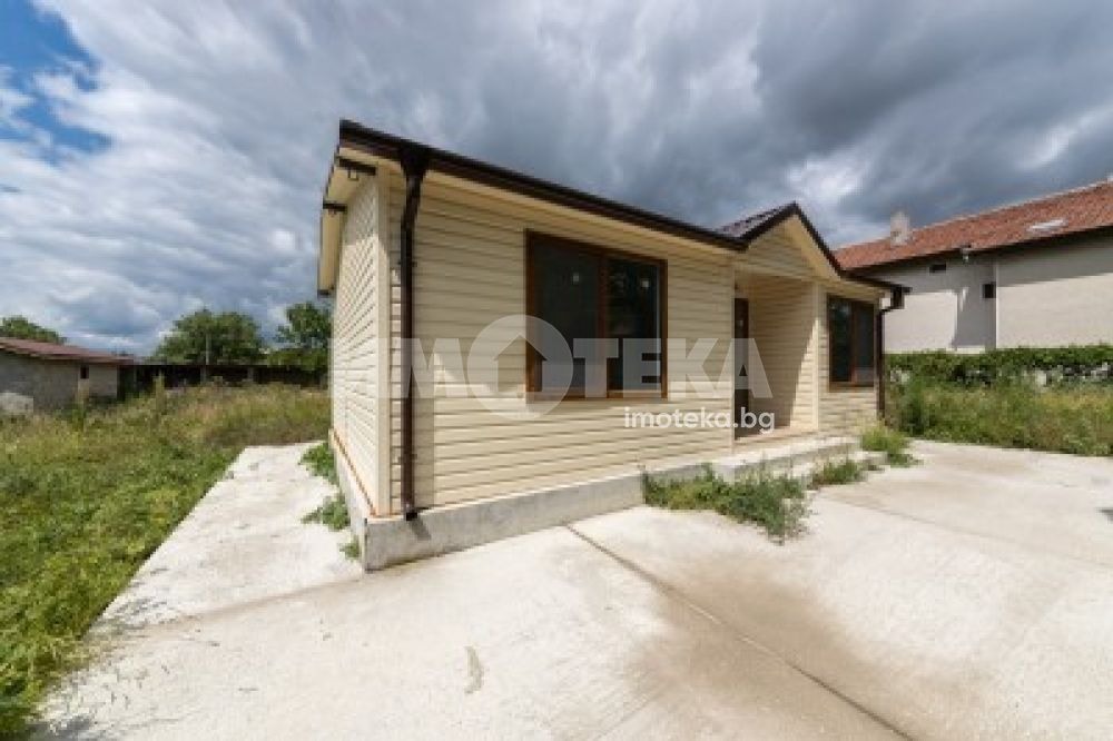 Продава КЪЩА, гр. Суворово, област Варна, снимка 3 - Къщи - 53706529