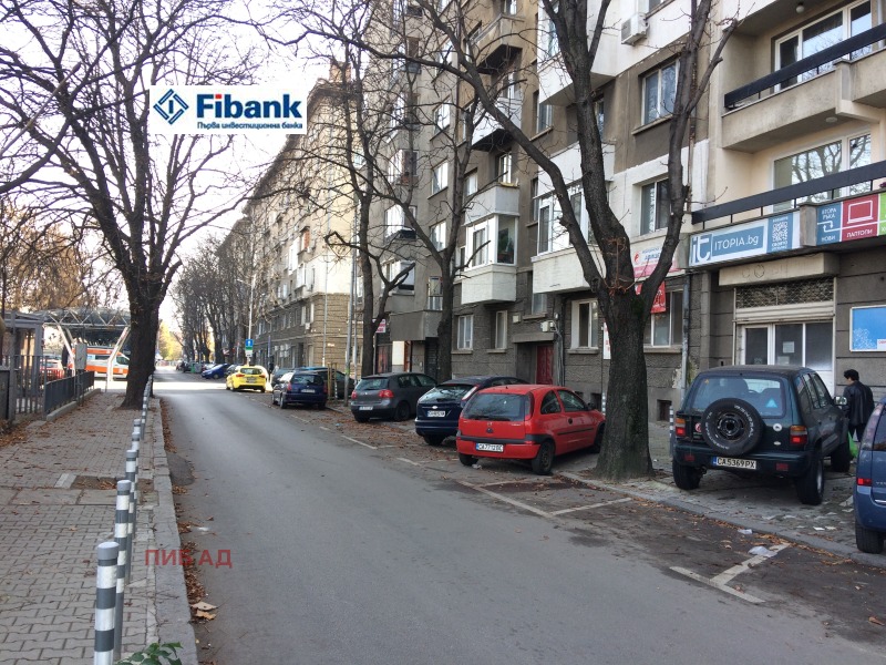 Продава МАГАЗИН в град София, Център - 79 кв.м / 226 000 € » 442 017.58 лв., ПИБ АД