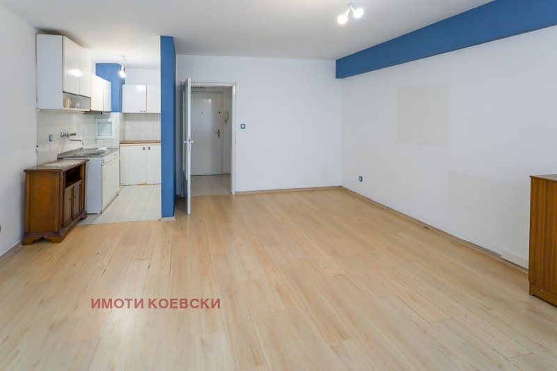 Продаја  1 спаваћа соба Софија , Белите брези , 71 м2 | 56213995