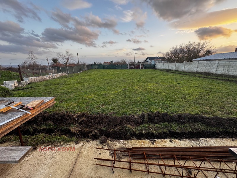 Продава КЪЩА, с. Аврен, област Варна, снимка 13 - Къщи - 53024127