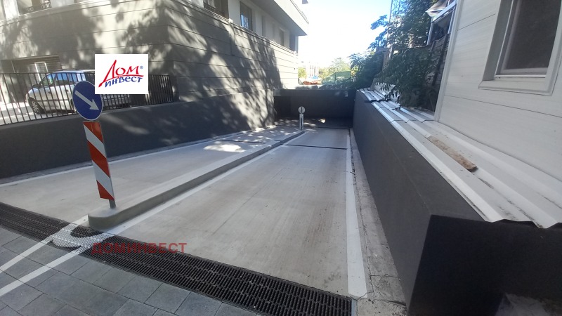 Продава ГАРАЖ, ПАРКОМЯСТО, гр. Пловдив, Център, снимка 15 - Гаражи и паркоместа - 47477995