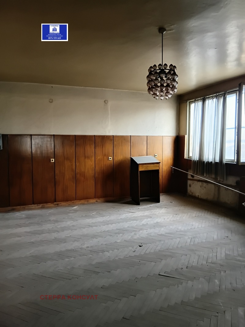 Продава ПРОМ. ПОМЕЩЕНИЕ, гр. Лом, област Монтана, снимка 9 - Производствени сгради - 53437146