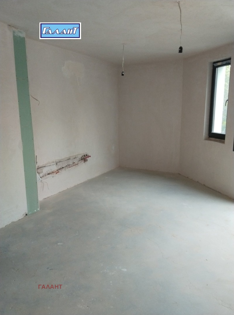 Продава 2-СТАЕН, гр. Варна, м-т Ален мак, снимка 2 - Апартаменти - 53143852