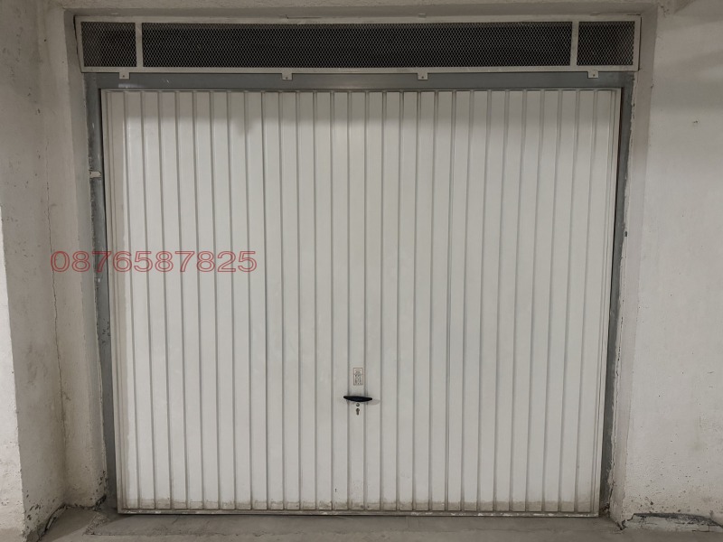 Продава ГАРАЖ, ПАРКОМЯСТО, гр. Варна, Базар Левски