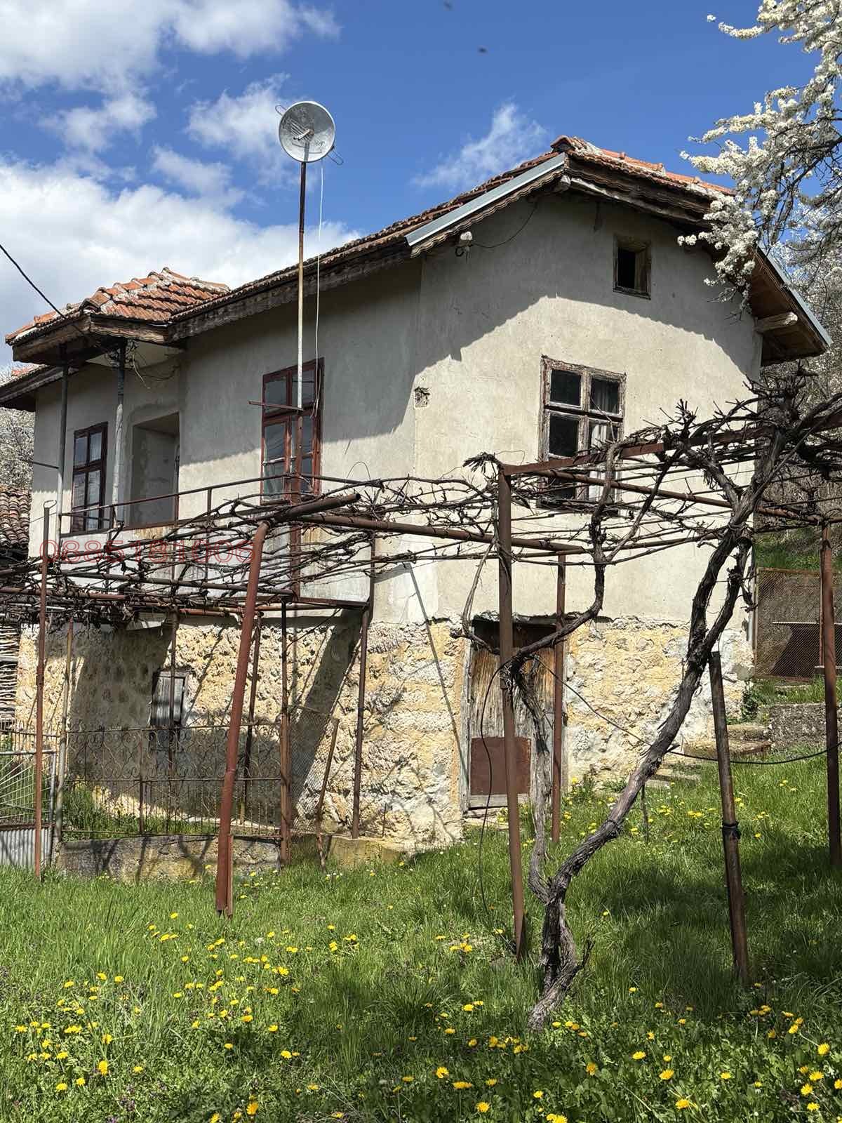 Продава КЪЩА, с. Смиров дол, област Перник, снимка 12 - Къщи - 55160088