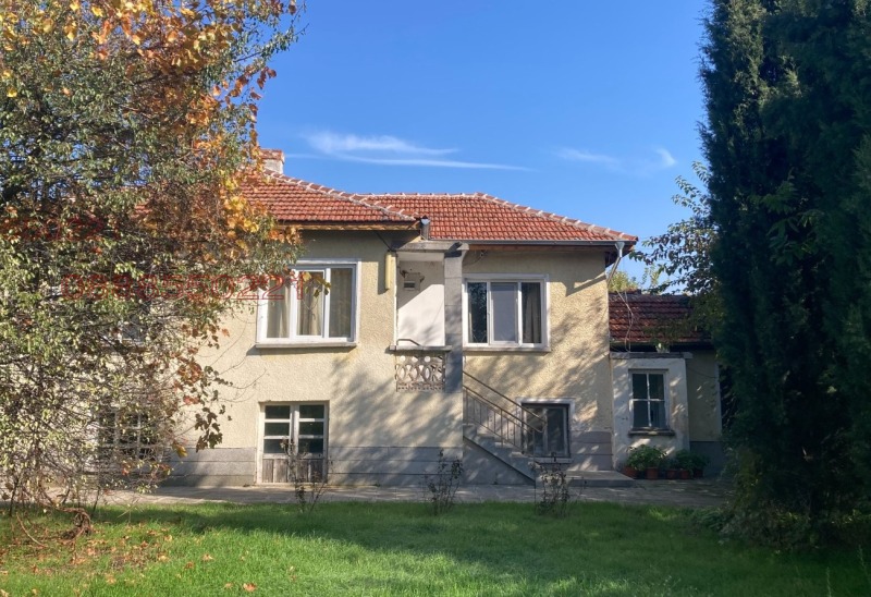 Продава КЪЩА в област Пловдив, гр. Първомай - 203 кв.м / 110 000 € » 215 141.30 лв.