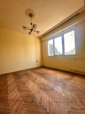 1 quarto Goce Deltchev, Sofia