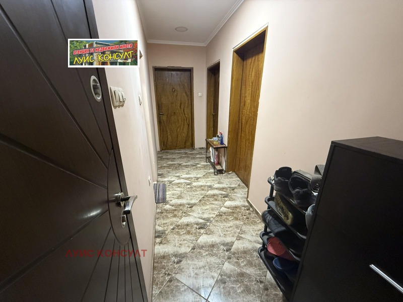 Продава 2-СТАЕН, гр. Монтана, Идеален център, снимка 12 - Апартаменти - 52603371