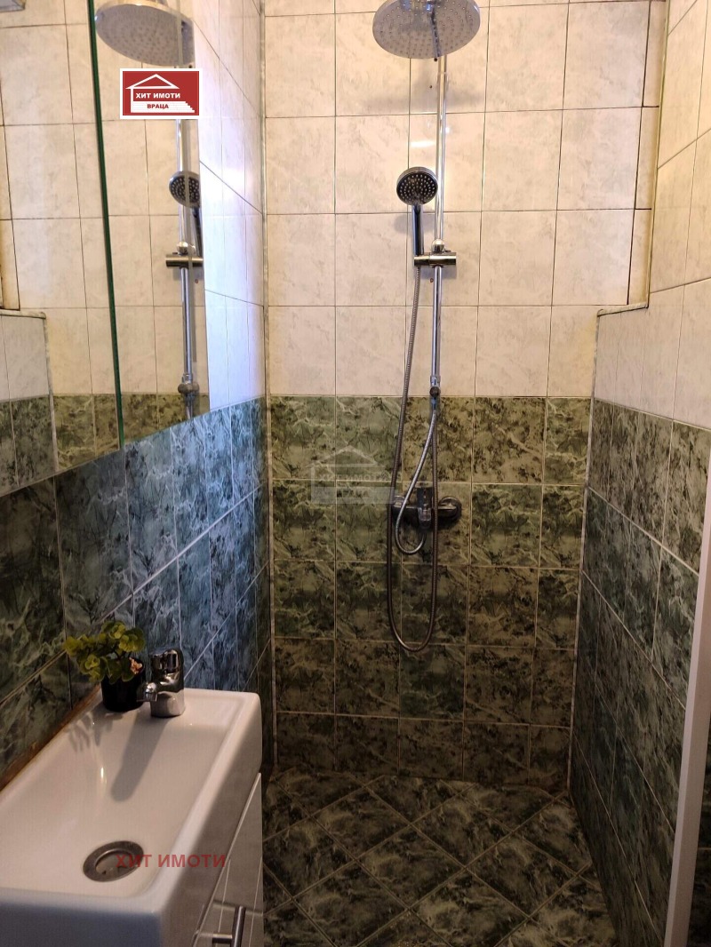 Продава ЕТАЖ ОТ КЪЩА, гр. Враца, Център, снимка 9 - Етаж от къща - 52934796