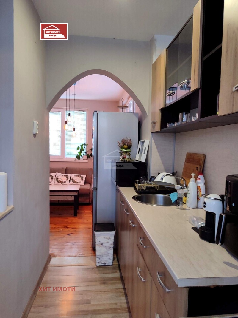 Продава ЕТАЖ ОТ КЪЩА, гр. Враца, Център, снимка 5 - Етаж от къща - 52934796