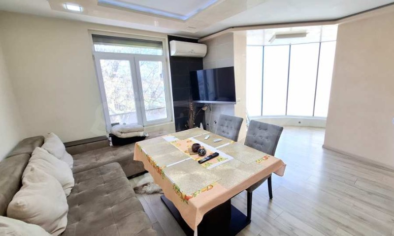 Продава 3-СТАЕН в град Варна, Христо Ботев - 96 кв.м / 309 000 € » 604 351.47 лв., СУПРИММО - ОФИС ВАРНА
