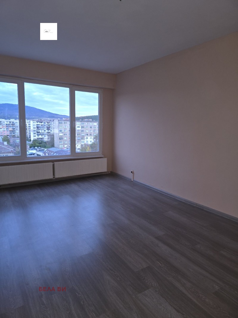 En venta  1 dormitorio Pernik , Iztok , 68 metros cuadrados | 30463483 - imagen [2]