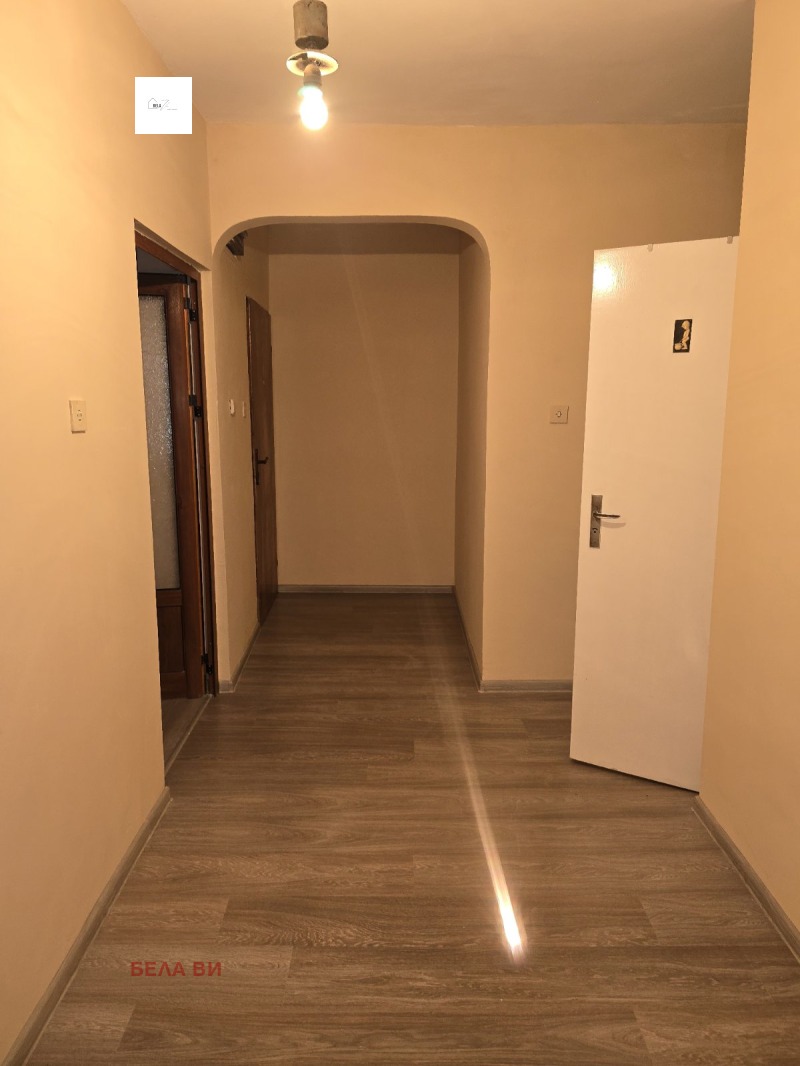 À venda  1 quarto Pernik , Iztok , 68 m² | 30463483