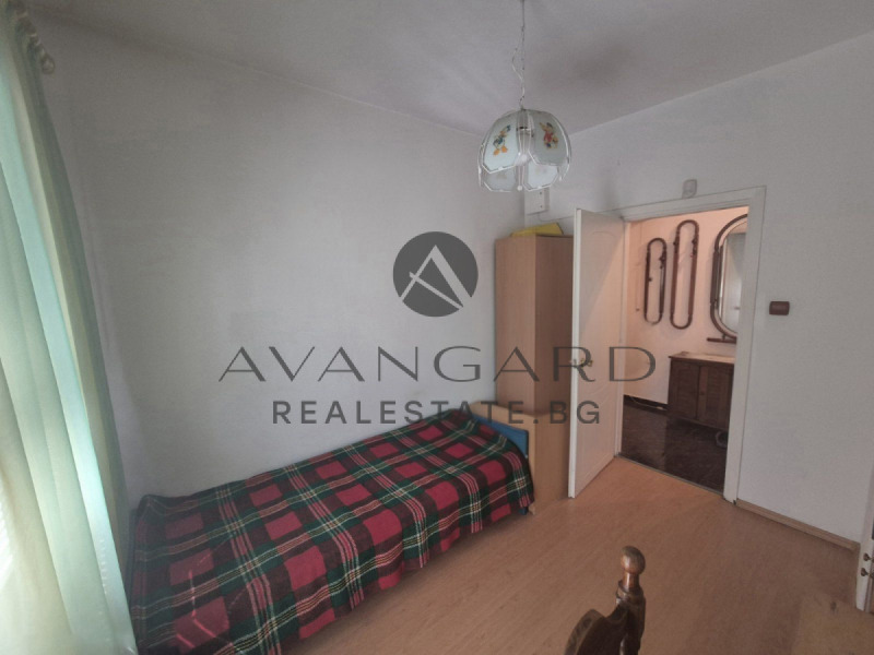 For Sale  2 bedroom Plovdiv , Izgrev , 66 sq.m | 84363398 - image [5]