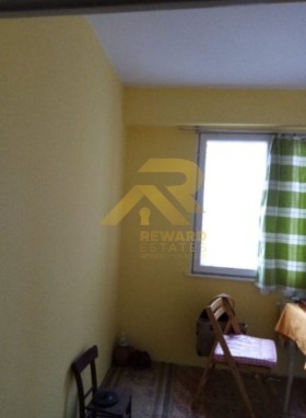 1 camera da letto Teva, Pernik 4