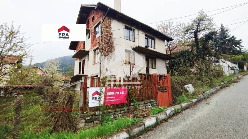 Продава  Къща област Кюстендил , гр. Сапарева баня , 270 кв.м | 15288662