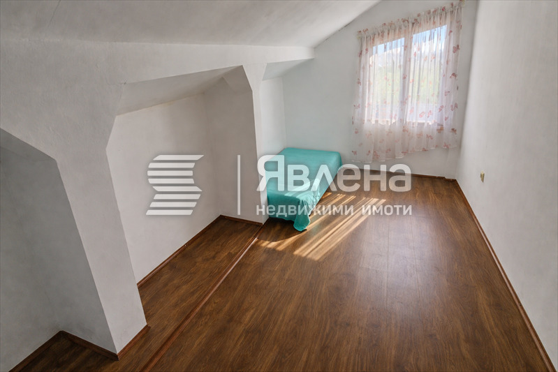 Продава КЪЩА, с. Дъбравино, област Варна, снимка 10 - Къщи - 54221989