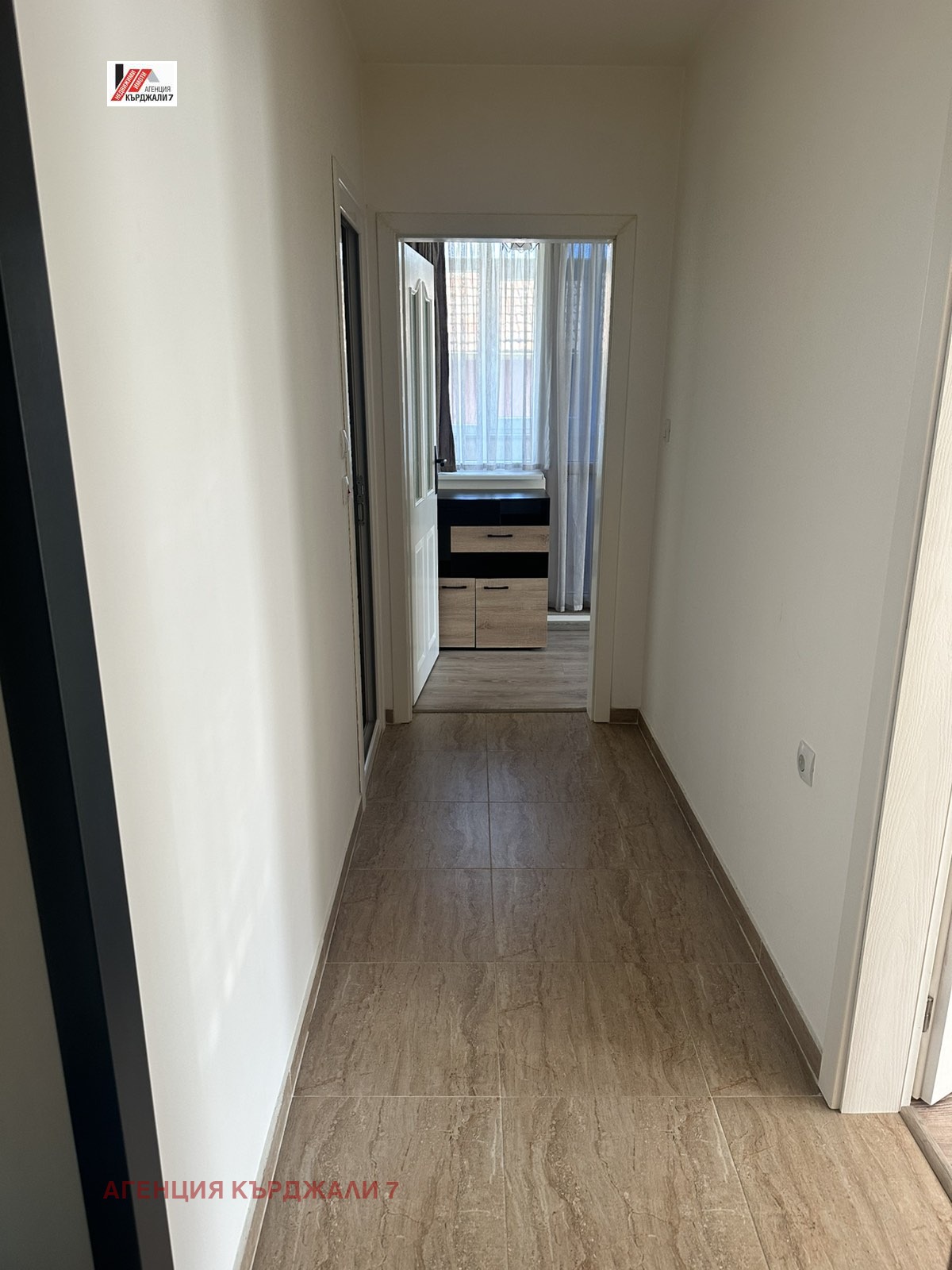 Продава 2-СТАЕН, гр. Кърджали, Център, снимка 13 - Апартаменти - 54514835
