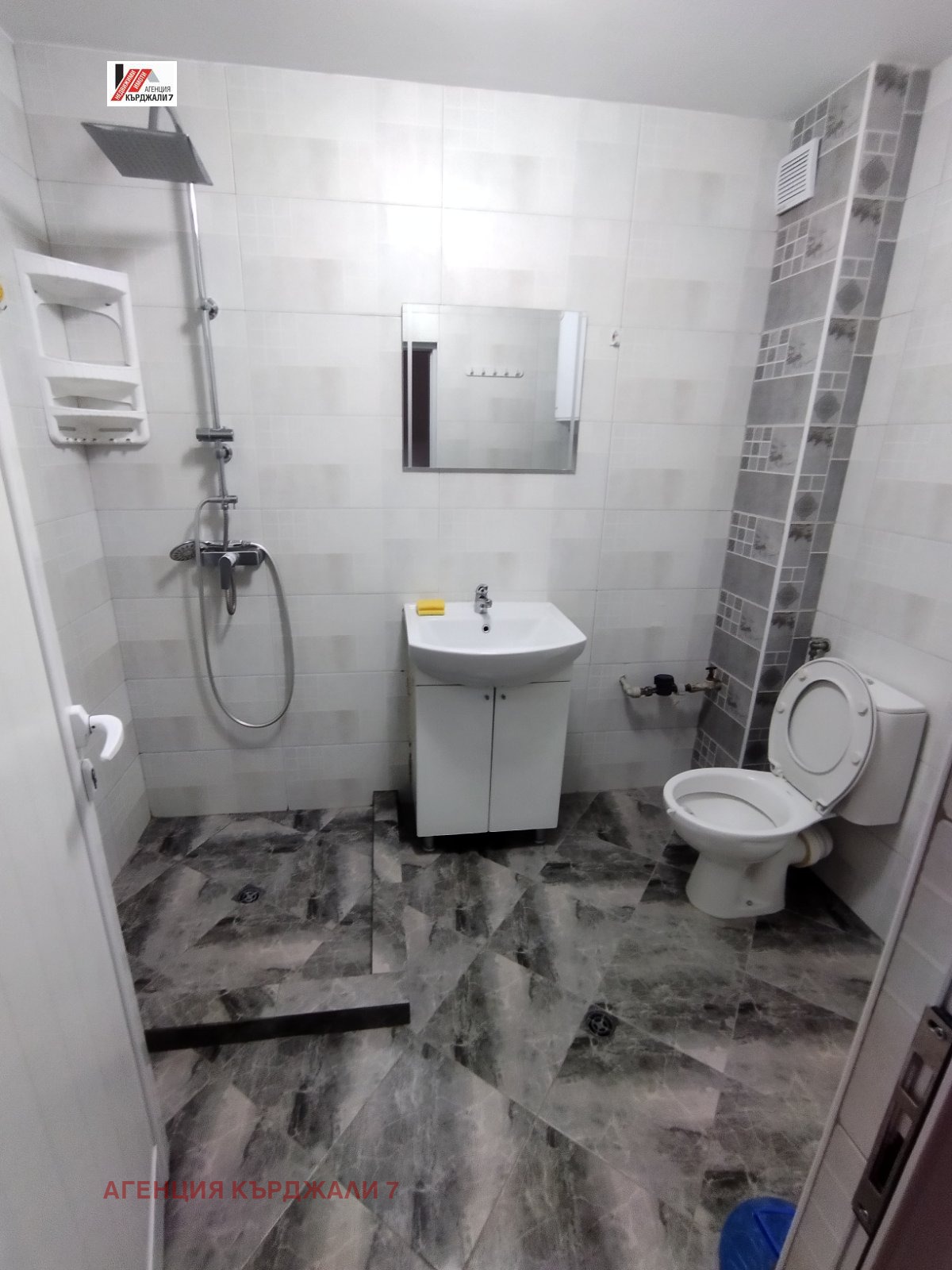 Продава 3-СТАЕН, гр. Кърджали, Възрожденци, снимка 3 - Апартаменти - 55699075