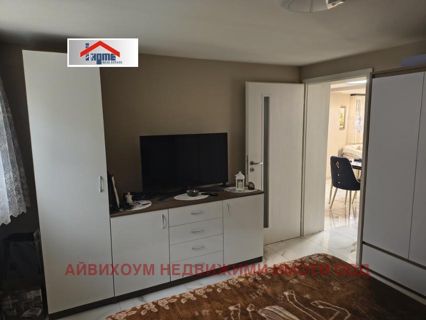 Продава КЪЩА, гр. Левски, област Плевен, снимка 8 - Къщи - 53996335