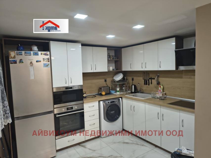 Продава КЪЩА, гр. Левски, област Плевен, снимка 3 - Къщи - 53996335