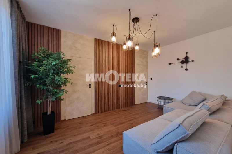 Продава  3-стаен, град София, Център •  495 000 EUR • ID 53806396 — holmes.bg - [1] 