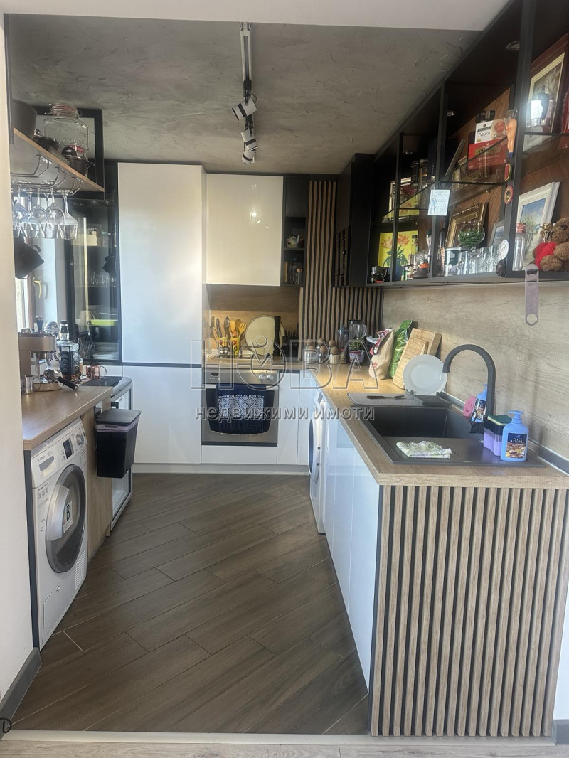 Продава  3-стаен град Русе , Център , 82 кв.м | 42989856
