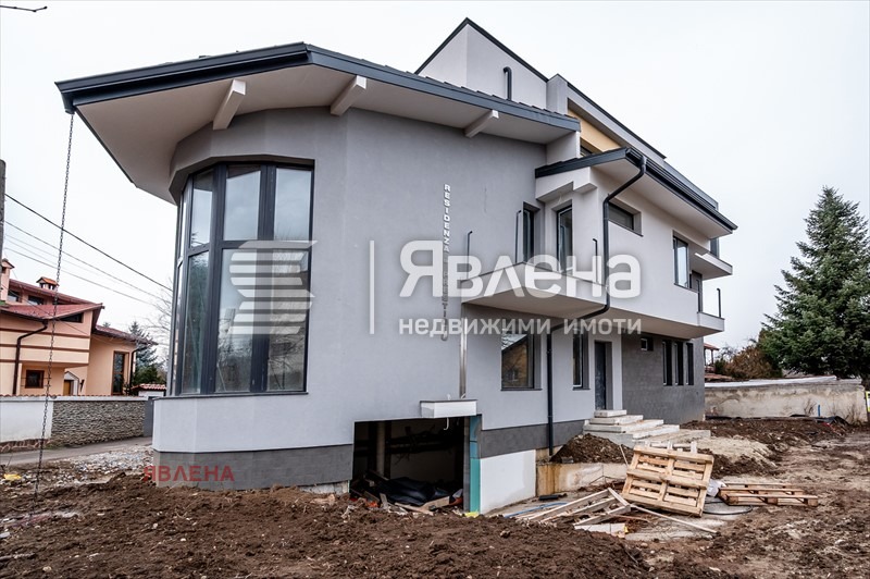 Eladó  Ház Sofia , v.z.Vrana - Lozen , 255 négyzetméter | 91515139
