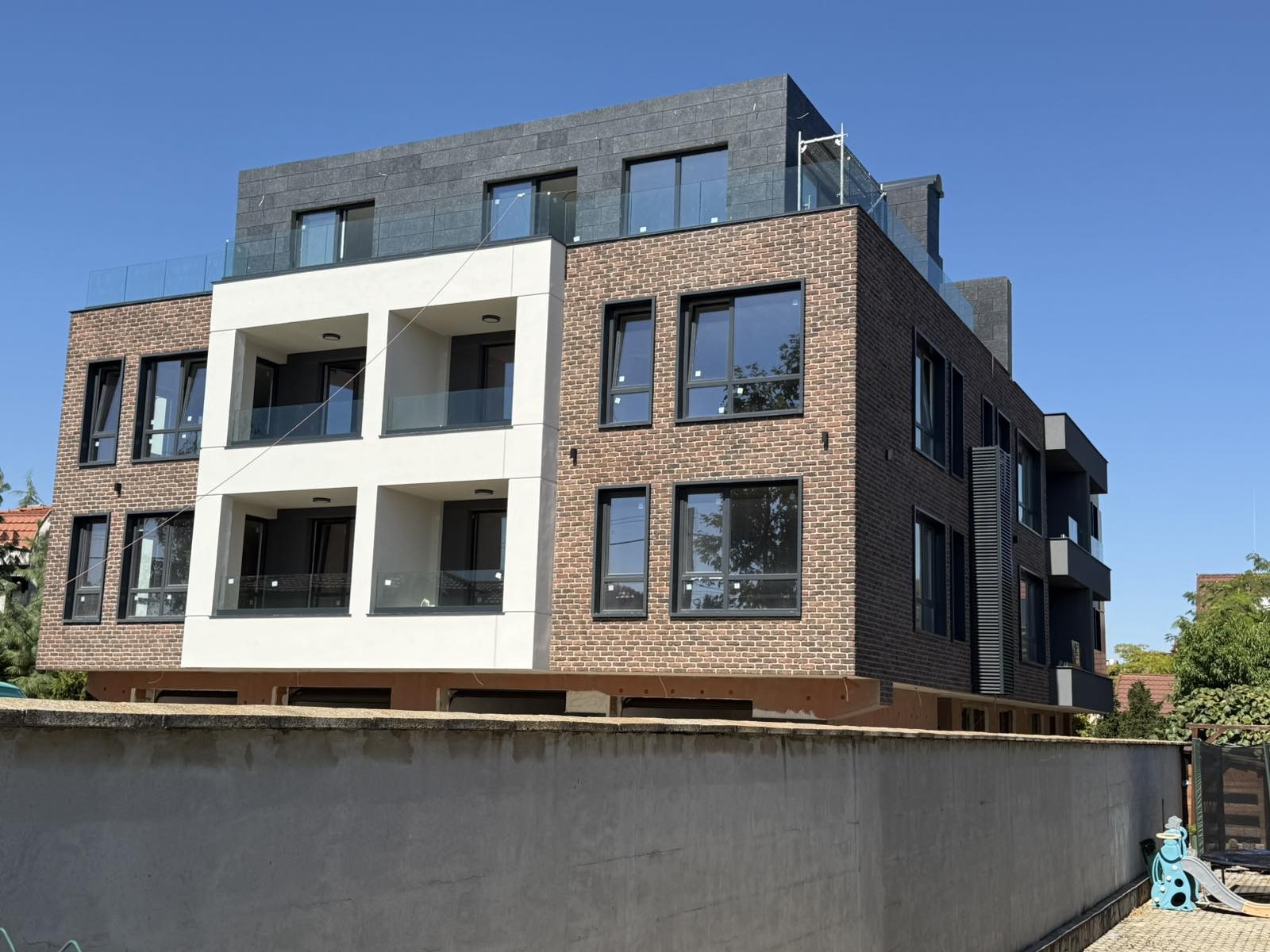 Продава 3-СТАЕН, гр. Пловдив, Остромила, снимка 2 - Апартаменти - 56322779