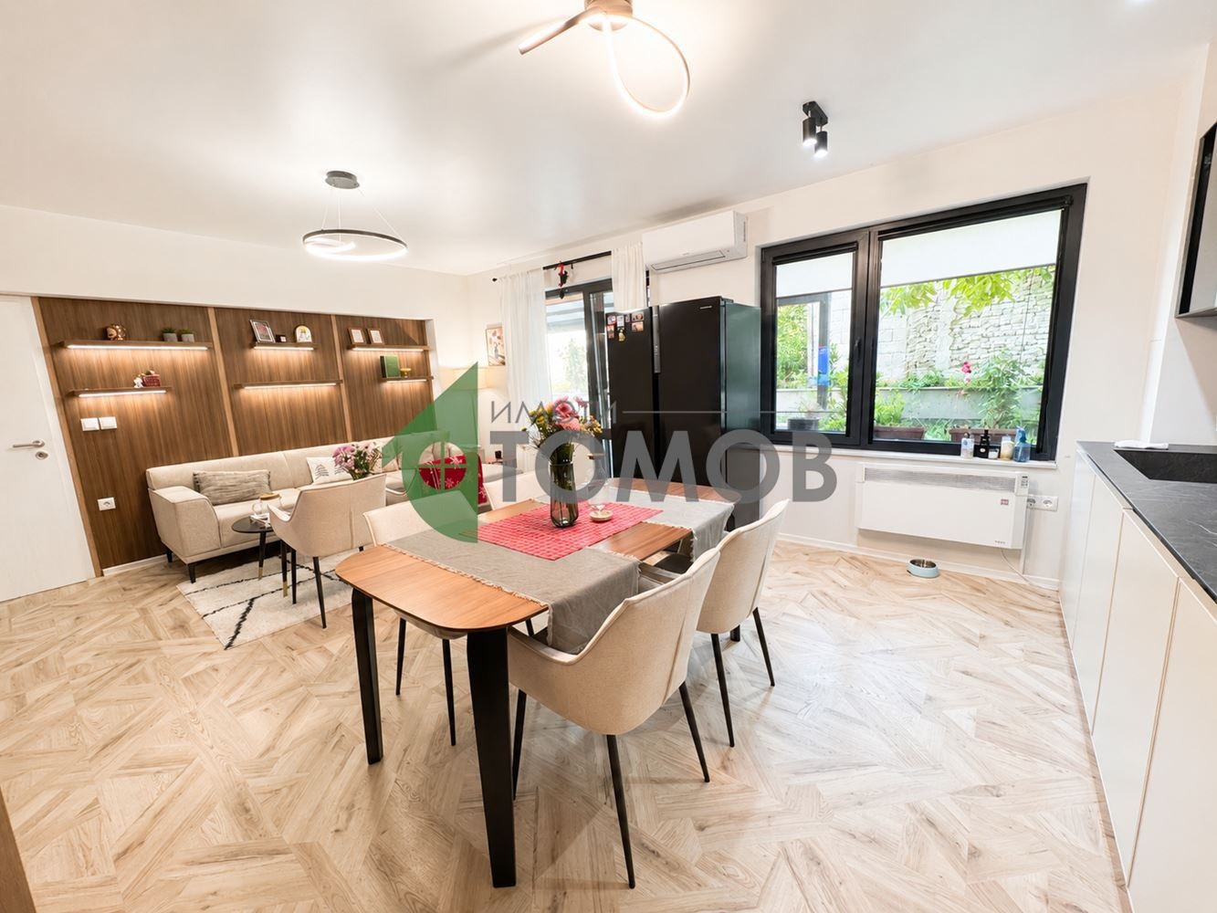 Продава 4-СТАЕН, гр. Шумен, 2-ри корпус, снимка 2 - Апартаменти - 55007923