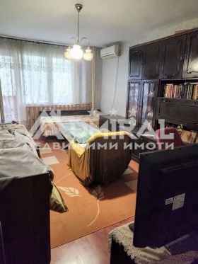 Продава 2-стаен град Бургас Славейков - [1] 