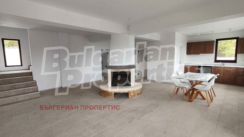 Продава КЪЩА, гр. Балчик, област Добрич, снимка 6 - Къщи - 47121919