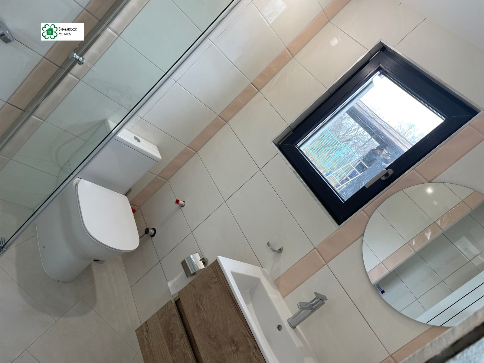 Продава КЪЩА, с. Осоица, област София област, снимка 13 - Къщи - 53626346