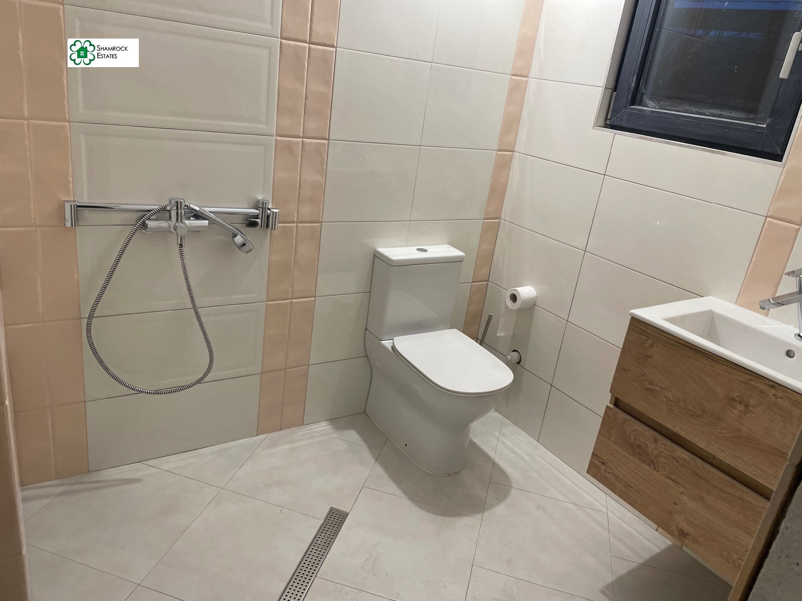 Продава КЪЩА, с. Осоица, област София област, снимка 8 - Къщи - 53626346