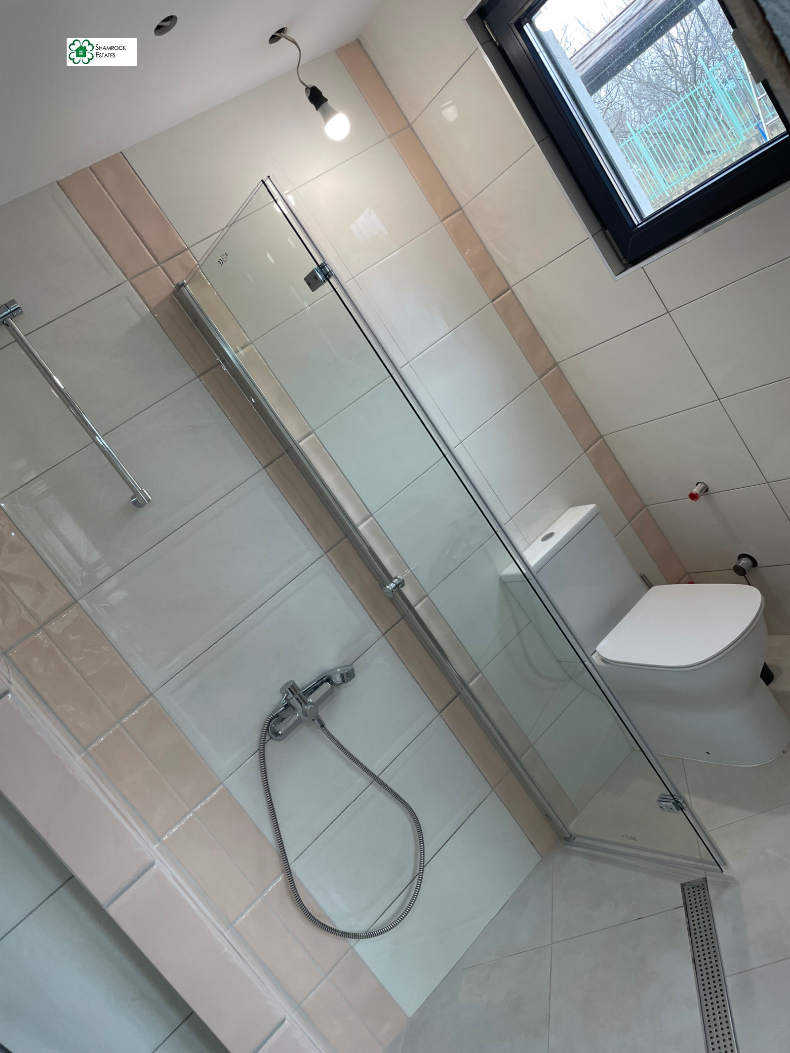 Продава КЪЩА, с. Осоица, област София област, снимка 12 - Къщи - 53626346