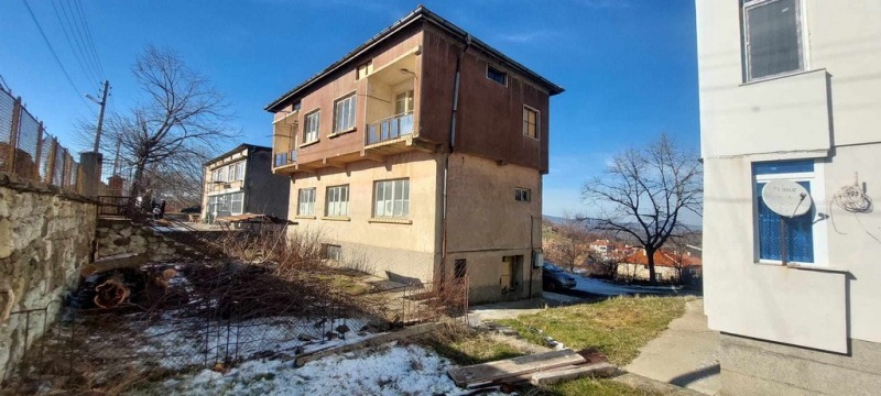 Продава КЪЩА в област Кърджали, с. Звездел - 270 кв.м / 48 000 € » 93 879.84 лв., ТБС БГПРОПЪРТИС