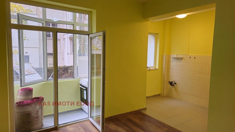 Продава 1-СТАЕН, гр. София, Център, снимка 10 - Апартаменти - 52508295