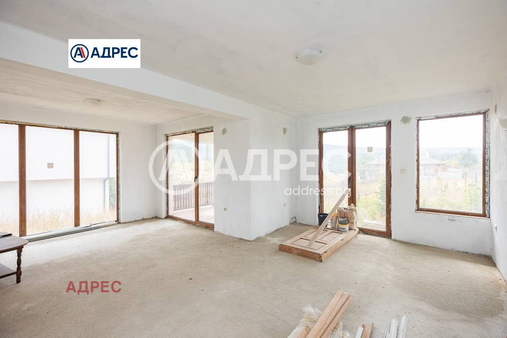 Продава КЪЩА, с. Църква, област Добрич, снимка 2 - Къщи - 54564803