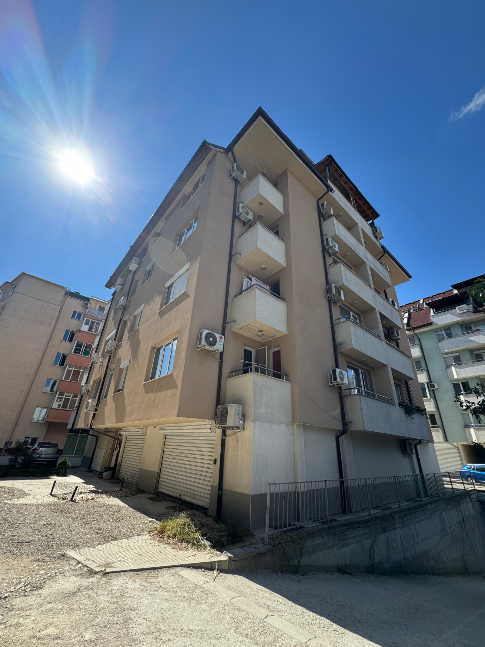 Продава ГАРАЖ, ПАРКОМЯСТО, гр. Пловдив, Кючук Париж