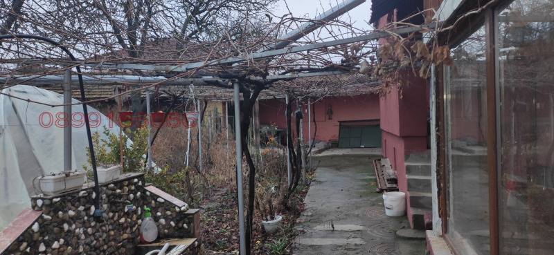 Продава КЪЩА в област Шумен, с. Салманово - 650 кв.м / 68 000 € » 132 996.44 лв.