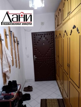 1 dormitorio Everest, Shumen 6