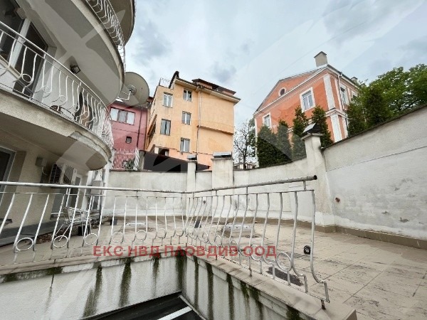 Продава ОФИС, гр. Пловдив, Център, снимка 3 - Офиси - 54222588