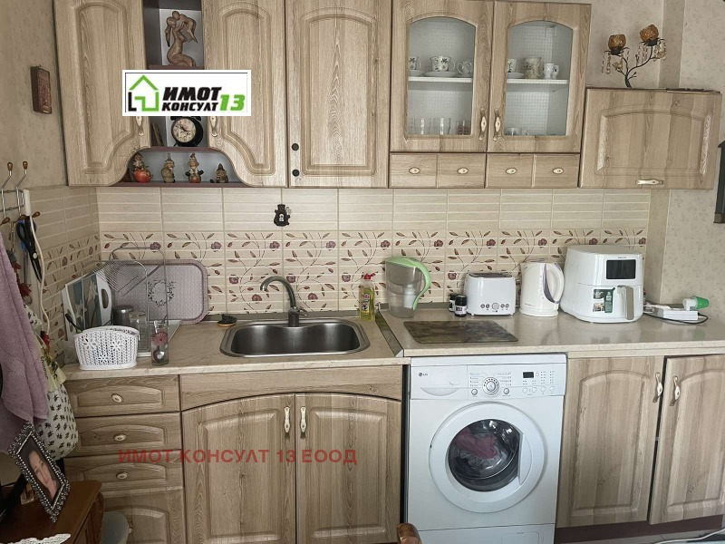 Продава  Етаж от къща, град Плевен, Широк център •  150 000 EUR • ID 95291714 — holmes.bg - [1] 