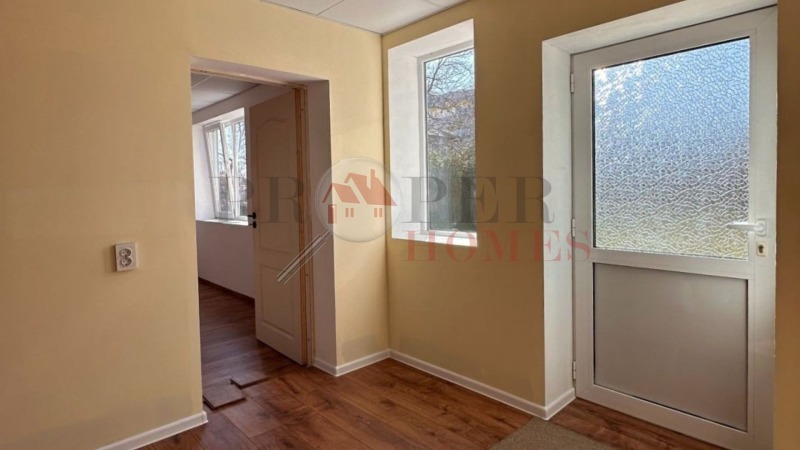 Продава КЪЩА, гр. Павликени, област Велико Търново, снимка 2 - Къщи - 52622705